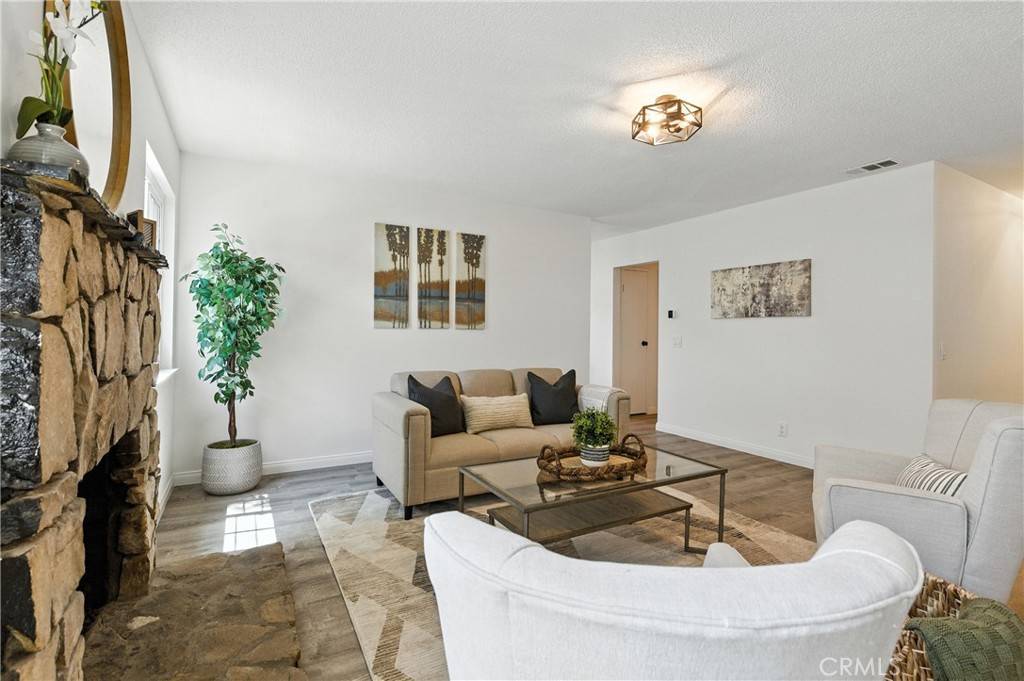 Santa Ana, CA 92704,2308 S Artesia ST