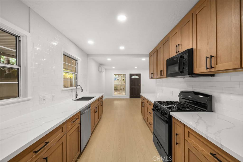 Anaheim, CA 92801,2529 W Glenhaven AVE