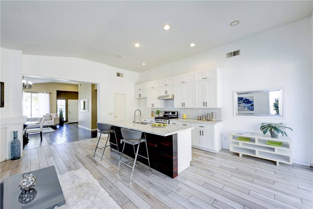 Corona, CA 92883,27507 Fallbrook CT