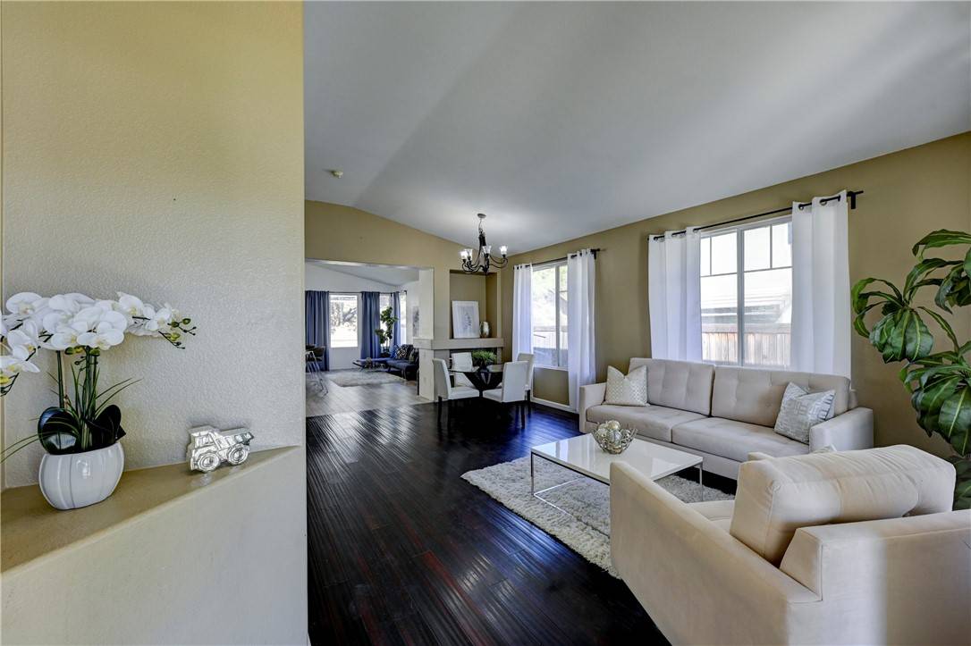 Corona, CA 92883,27507 Fallbrook CT