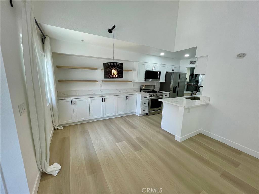 Fullerton, CA 92833,4111 Carol DR