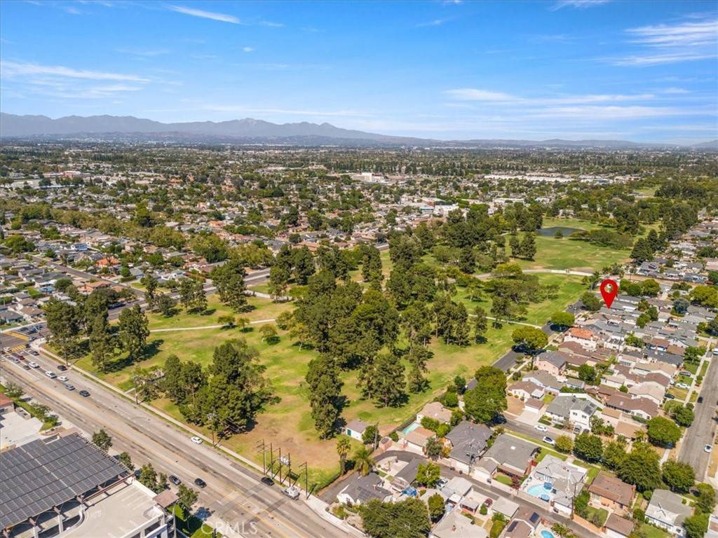 Long Beach, CA 90808,5222 E Parkcrest ST