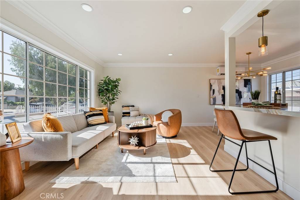 Santa Ana, CA 92703,619 N Townsend ST