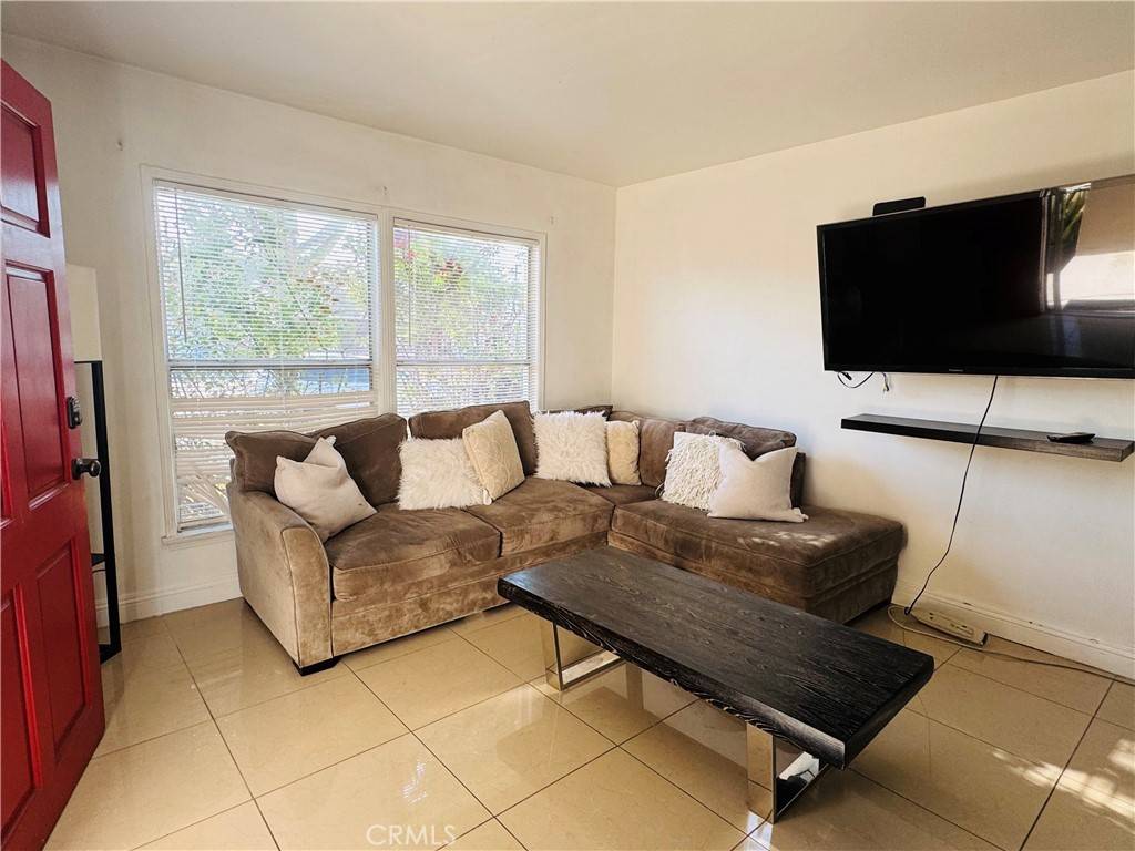 Downey, CA 90242,12155 Dunrobin AVE