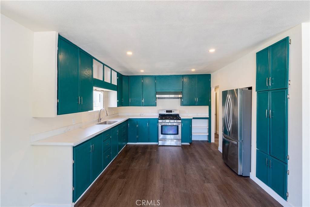 Highland, CA 92346,2123 La Verne AVE