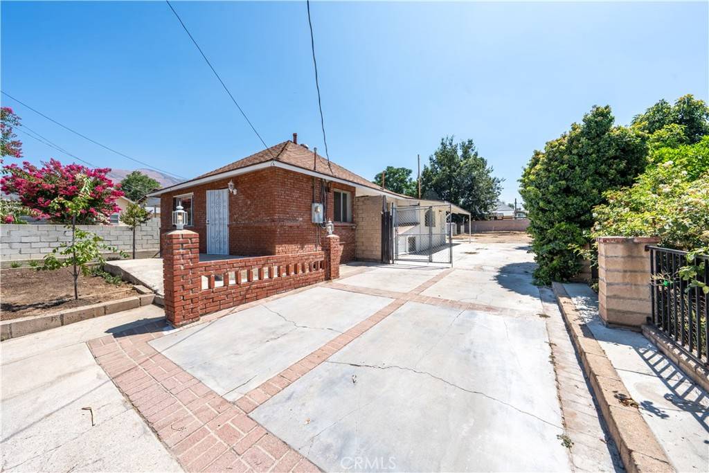 Highland, CA 92346,2123 La Verne AVE