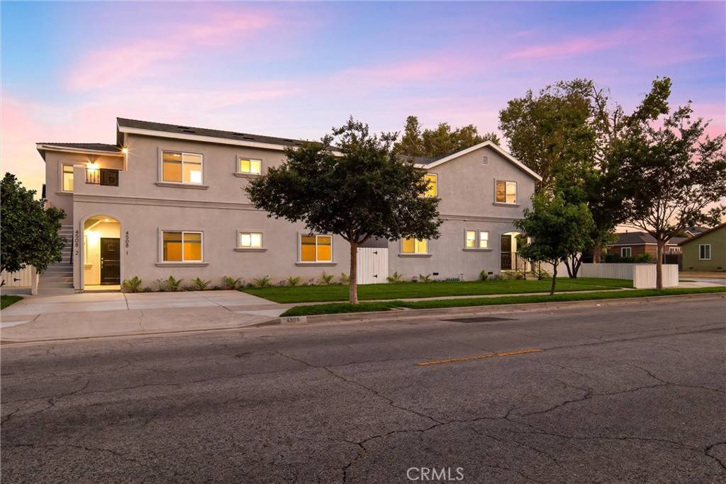 Lakewood, CA 90712,4506 Hedda ST