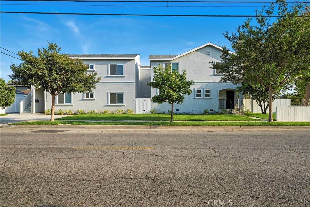 Lakewood, CA 90712,4506 Hedda ST
