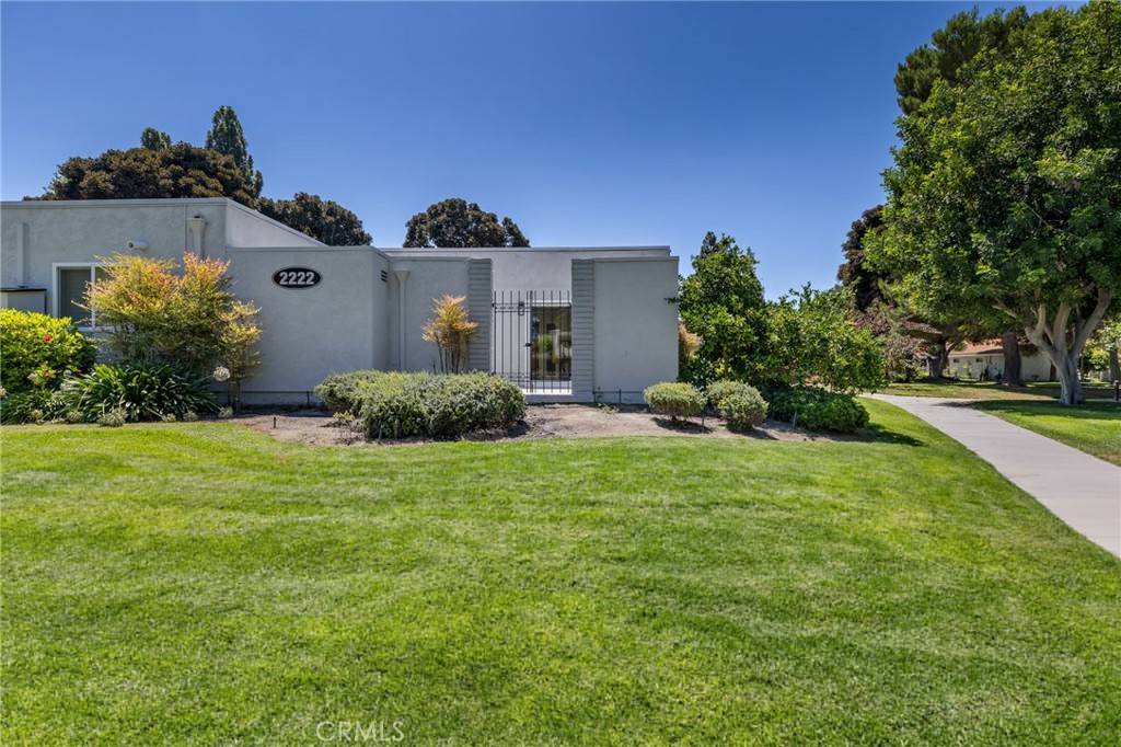 Laguna Woods, CA 92637,2222 Via Puerta #A