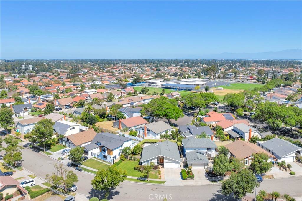 Cerritos, CA 90703,13701 Darvalle ST