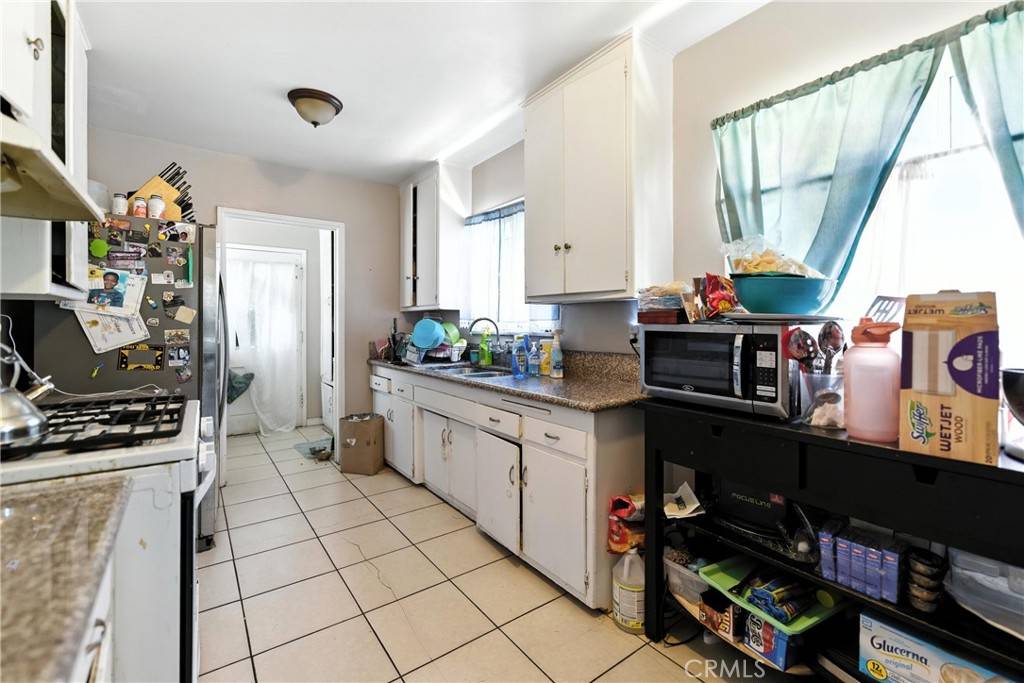 Los Angeles, CA 90061,13909 S San Pedro ST