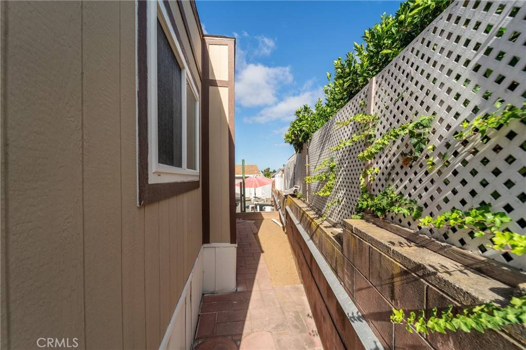 Oceanside, CA 92057,96 Pheasant LN