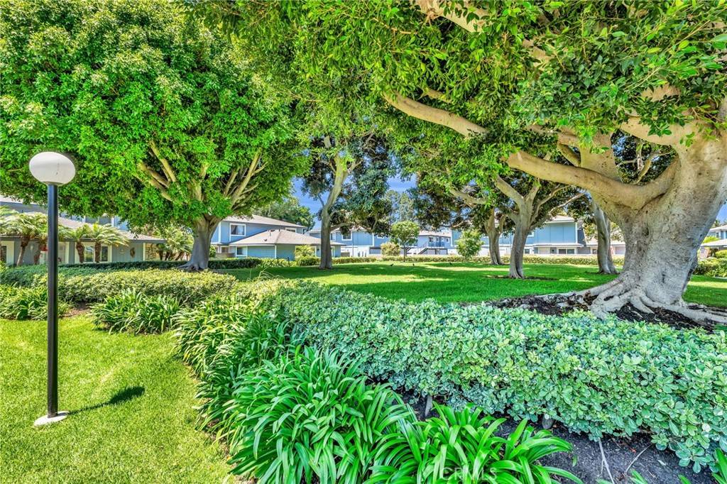 Huntington Beach, CA 92649,4648 Vista Bahia DR #16