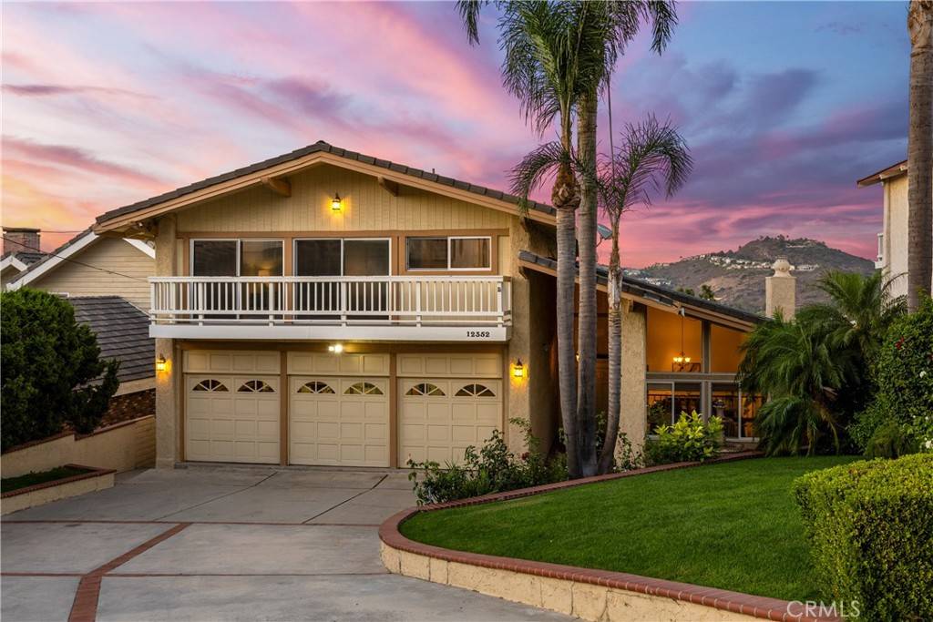 North Tustin, CA 92705,12352 Baja Panorama
