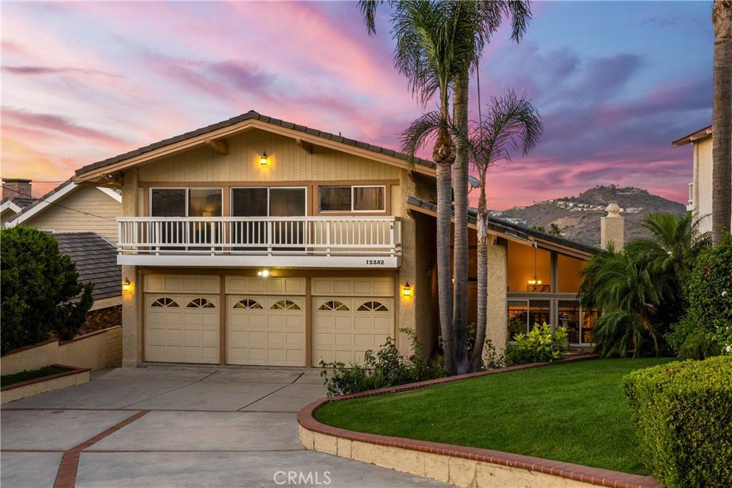 North Tustin, CA 92705,12352 Baja Panorama