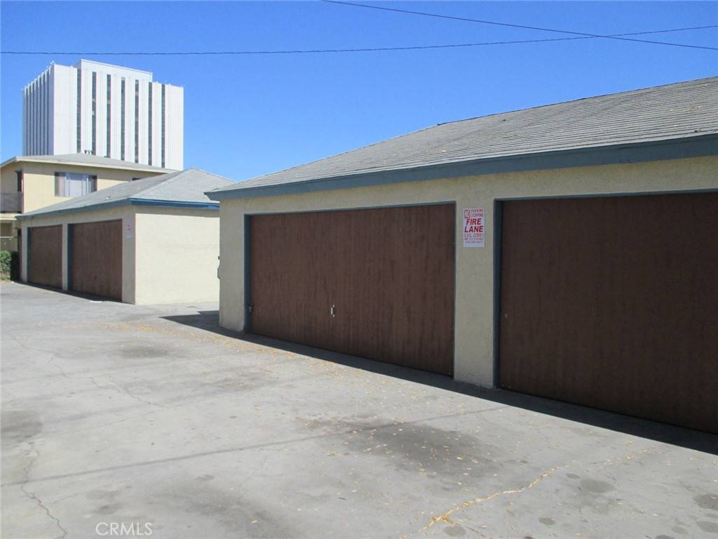 Compton, CA 90220,342 W Palm ST