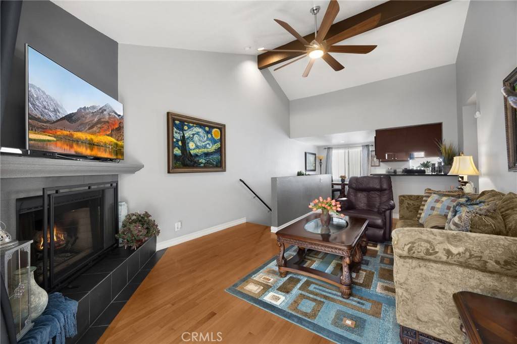 Long Beach, CA 90802,426 Daisy AVE