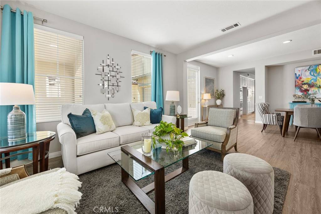 Fullerton, CA 92833,2061 Ward ST