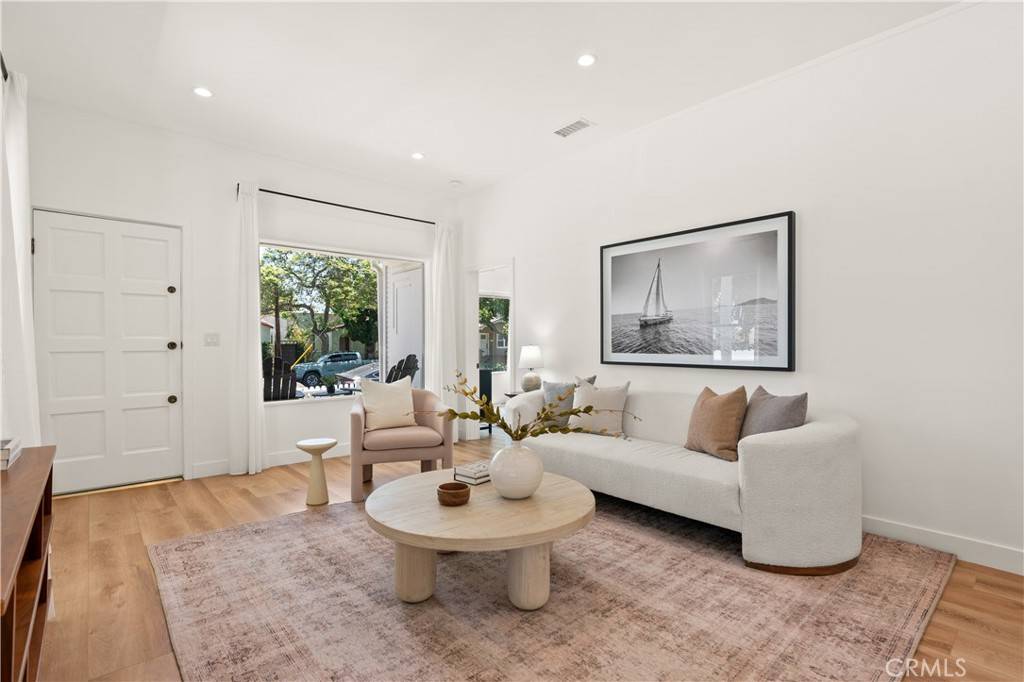 Long Beach, CA 90814,535 Roswell Avenue