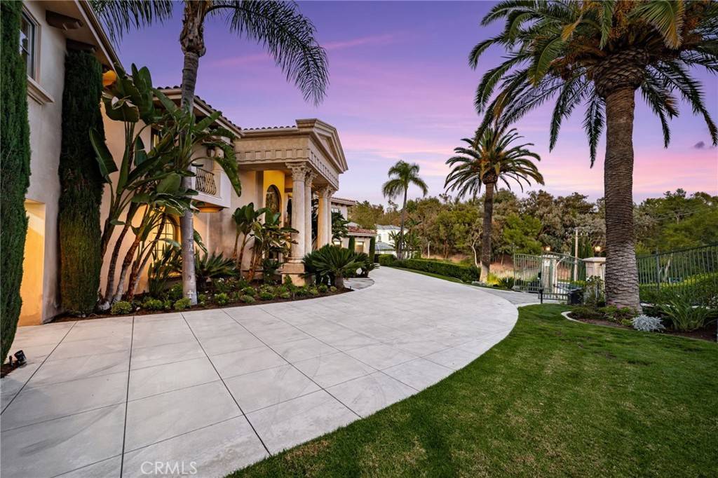 Villa Park, CA 92861,9622 Loma ST