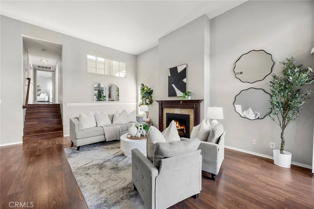 Fullerton, CA 92831,2921 Barrington CT