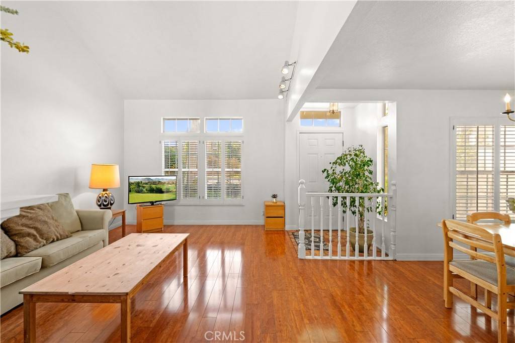Irvine, CA 92612,16 Wellesley #2