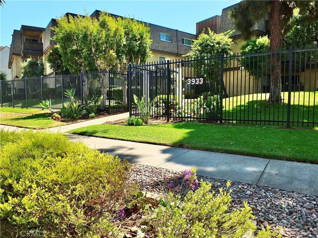 Long Beach, CA 90807,3933 N Virginia RD #308