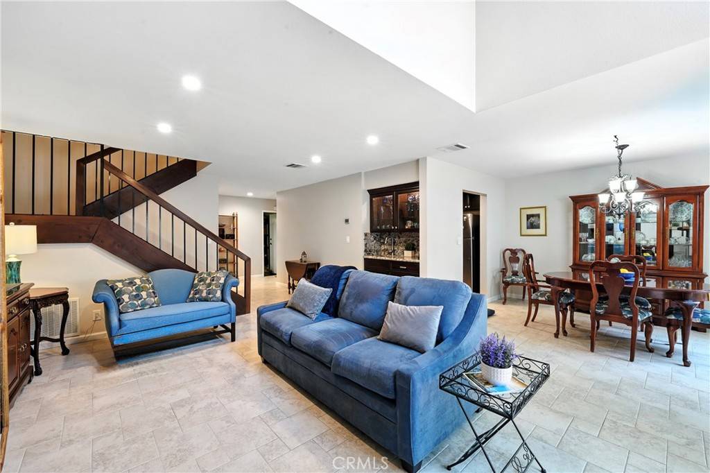 Northridge, CA 91325,18221 Andrea CIR N #5