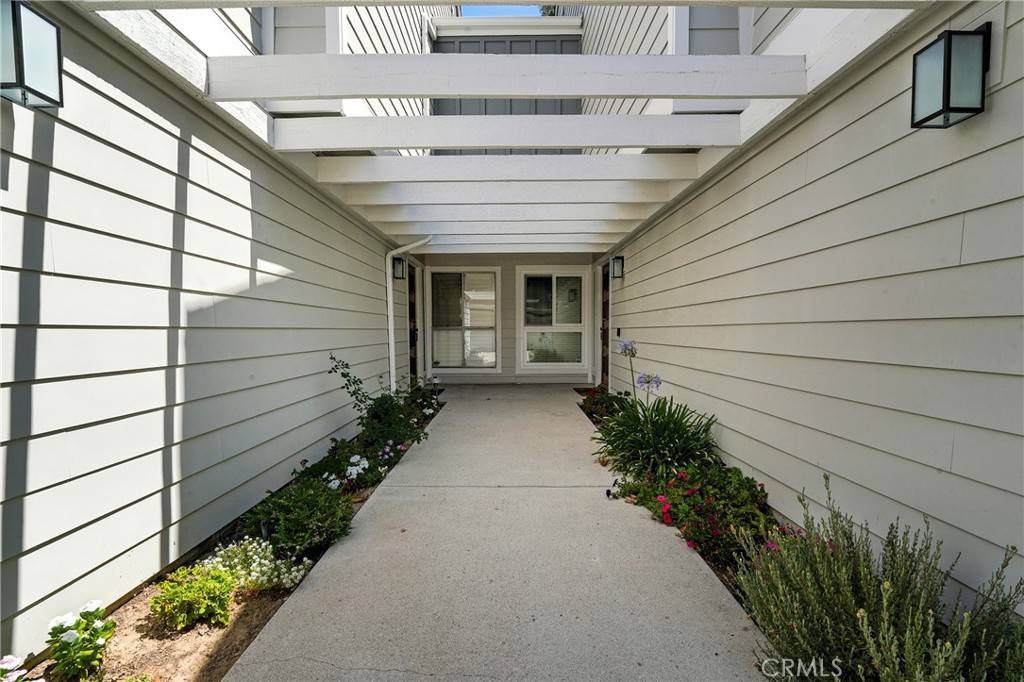 Northridge, CA 91325,18221 Andrea CIR N #5