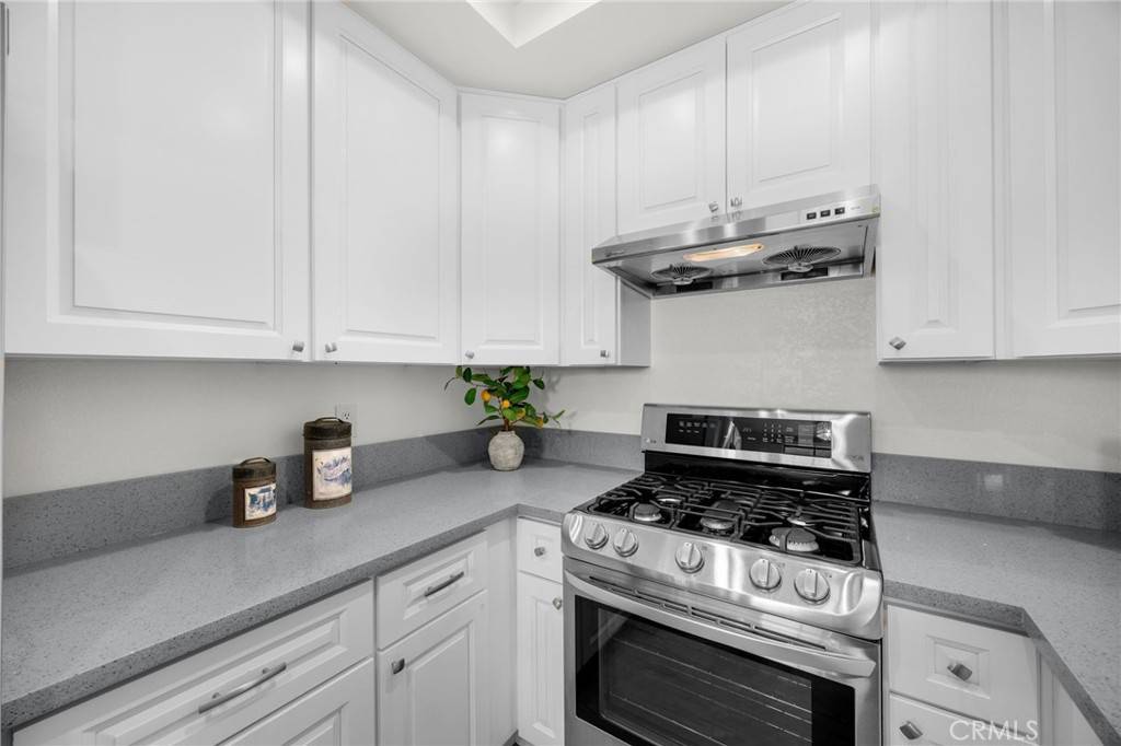 Brea, CA 92821,580 N Brea BLVD #39