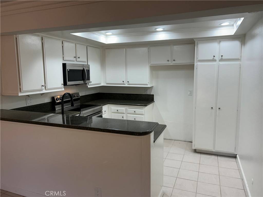 Anaheim Hills, CA 92807,6560 E Camino Vista #2