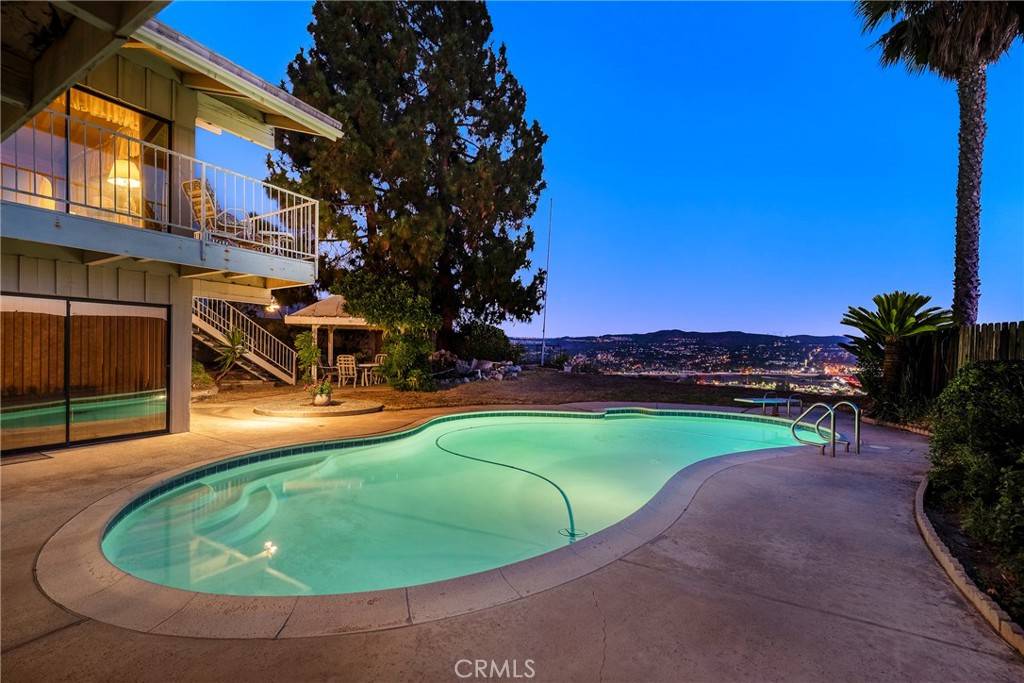 Yorba Linda, CA 92886,19662 Larkridge DR