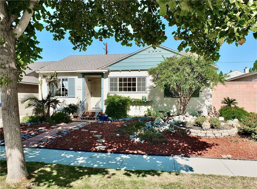 Lakewood, CA 90713,4306 Hackett AVE