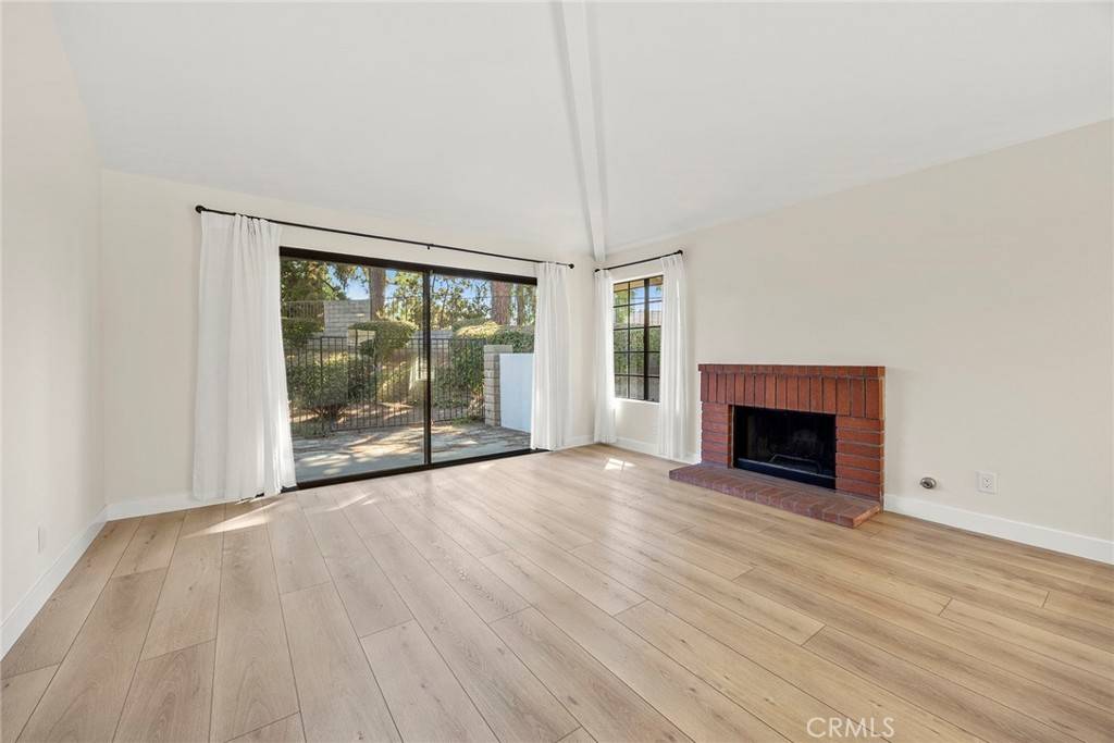 Placentia, CA 92870,225 Preakness CT