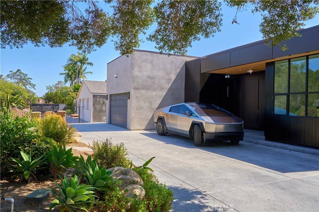Fullerton, CA 92833,1119 Crestview DR #A
