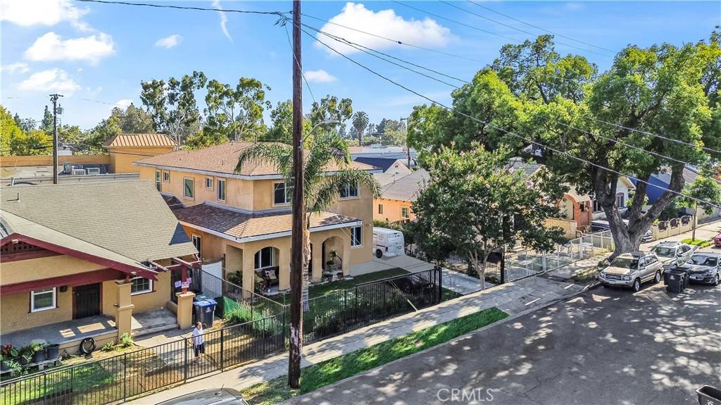 Santa Ana, CA 92701,710 E 2nd ST