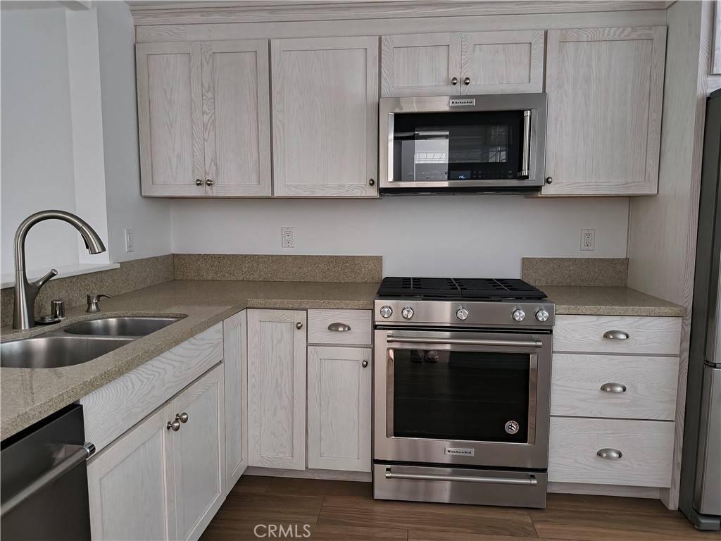 Huntington Beach, CA 92647,16942 Westwood LN #21