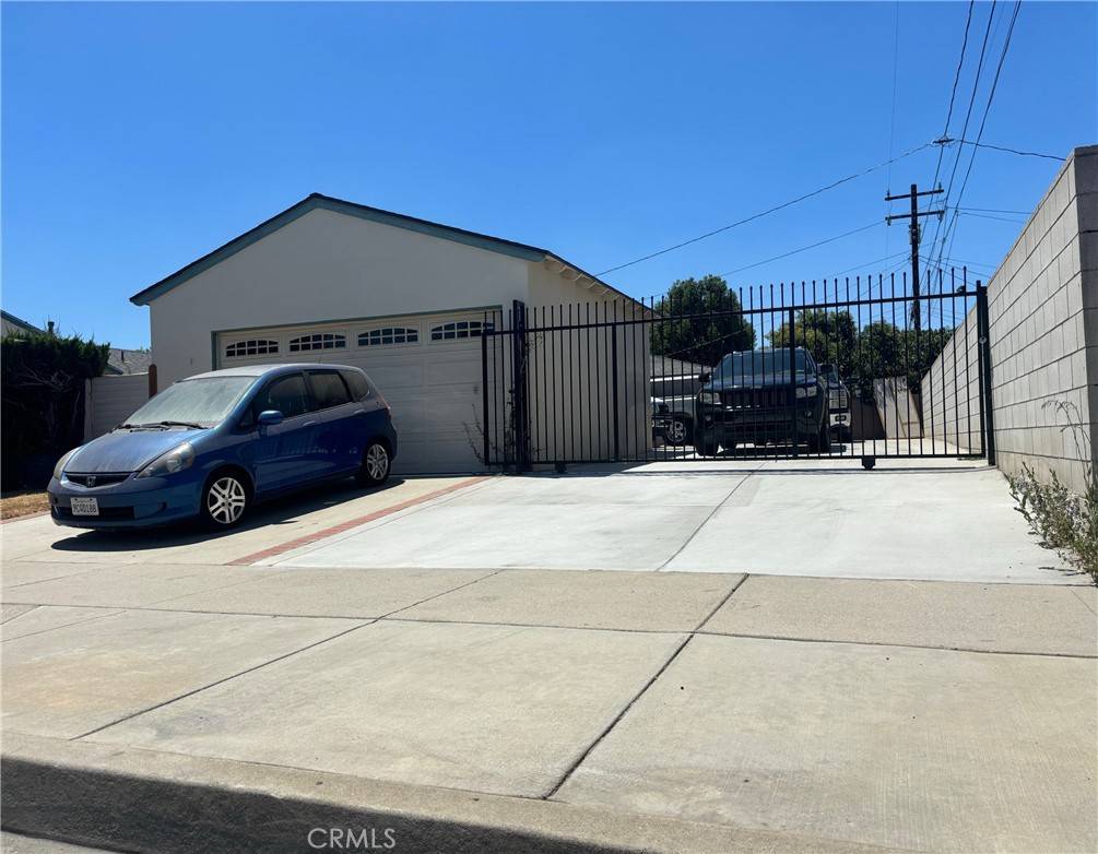 Ontario, CA 91762,904 W E ST