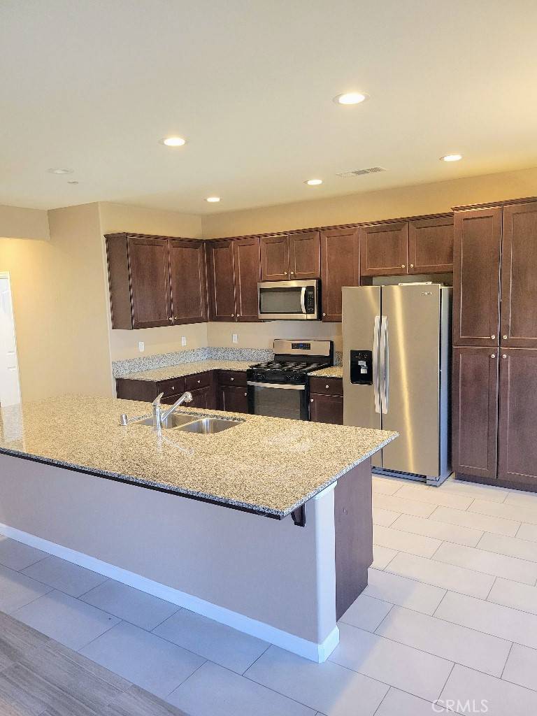 Visalia, CA 93291,3414 N Oakwood ST