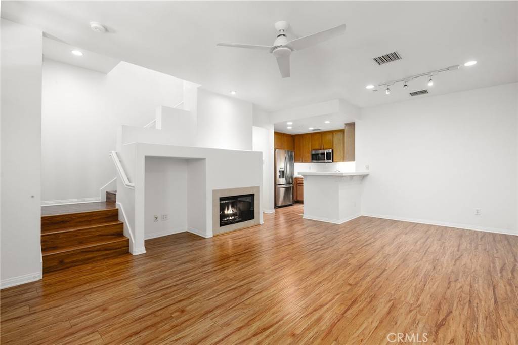 Irvine, CA 92603,127 Jadestone
