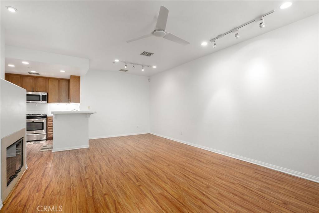 Irvine, CA 92603,127 Jadestone