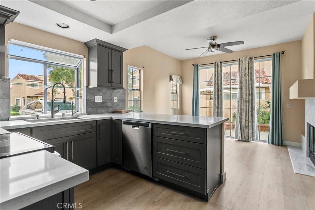 Tustin, CA 92782,2419 Mira Monte CT