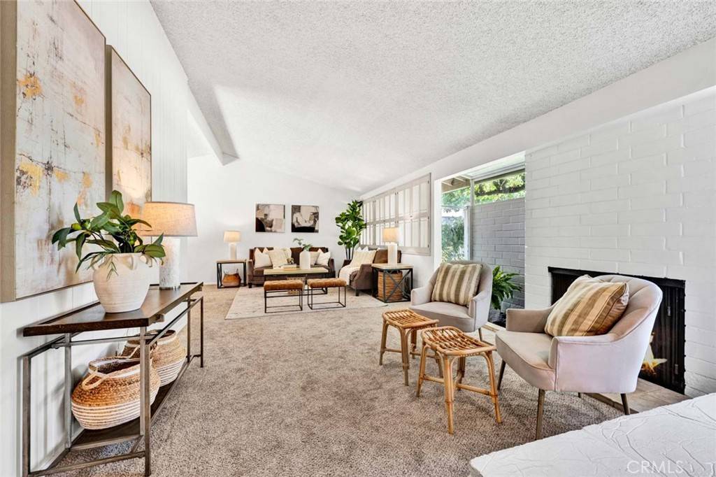Los Alamitos, CA 90720,2931 Salmon DR