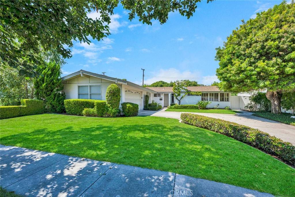 Los Alamitos, CA 90720,2931 Salmon DR