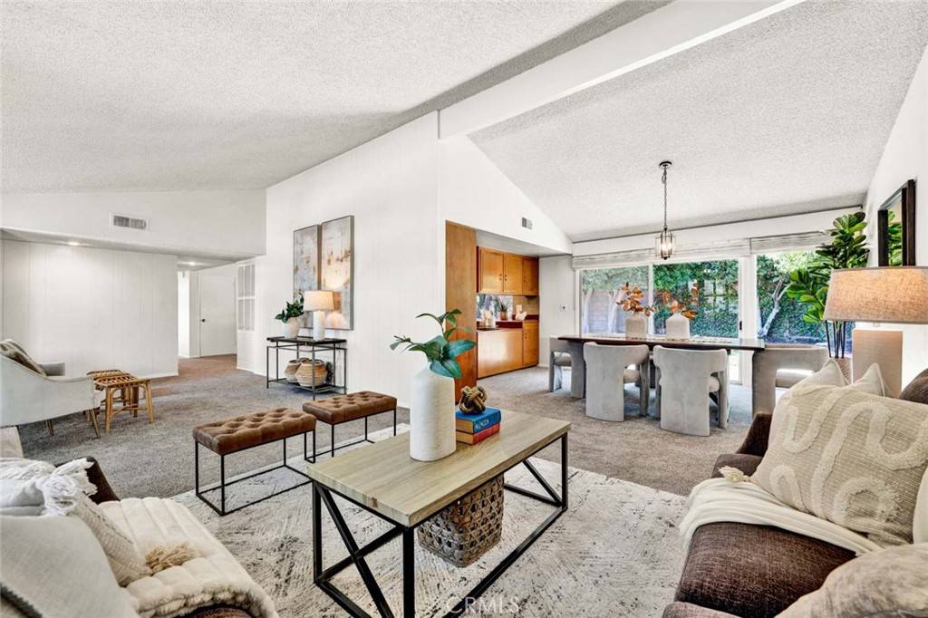 Los Alamitos, CA 90720,2931 Salmon DR