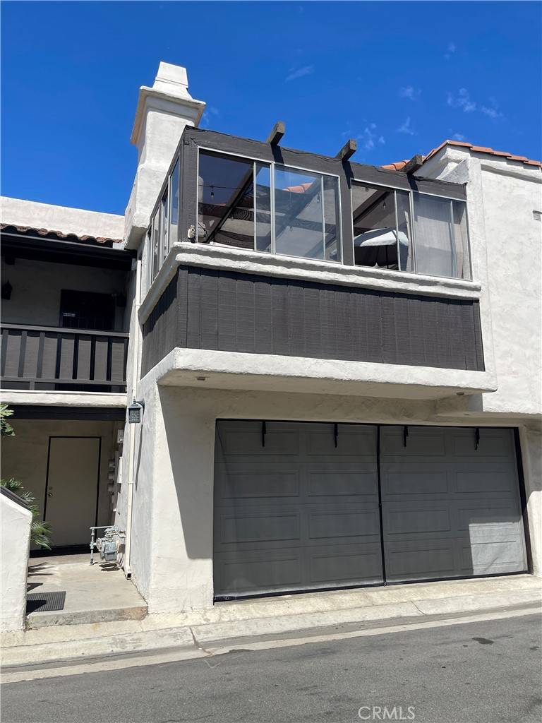 Fullerton, CA 92833,1935 W Houston AVE #27