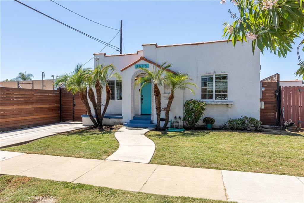 Signal Hill, CA 90755,2625 Myrtle Ave