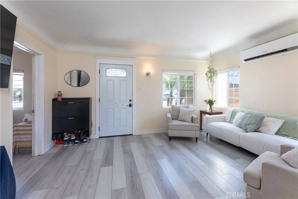 Signal Hill, CA 90755,2625 Myrtle Ave
