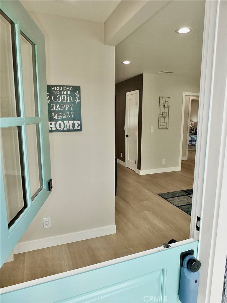 Long Beach, CA 90808,6447 E Harco ST E