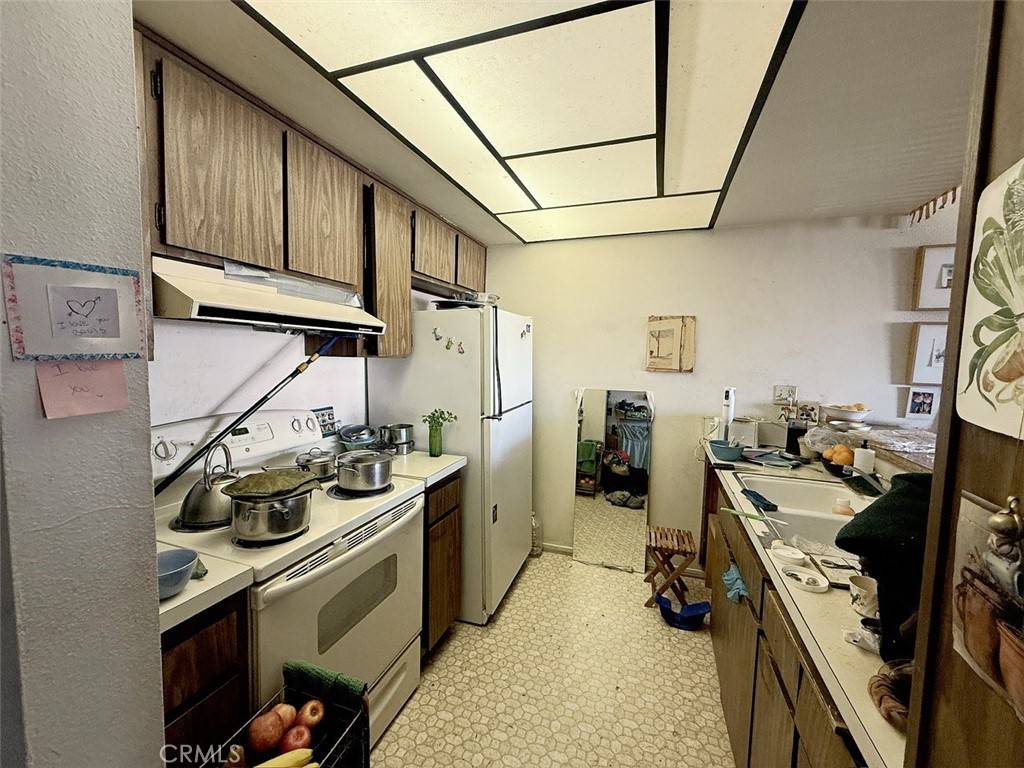 Los Angeles, CA 90046,1745 Camino Palmero ST #440
